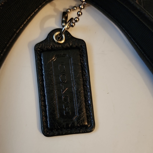 Coach Poppy Op Art Glam Black Tote. - Picture 16 of 16